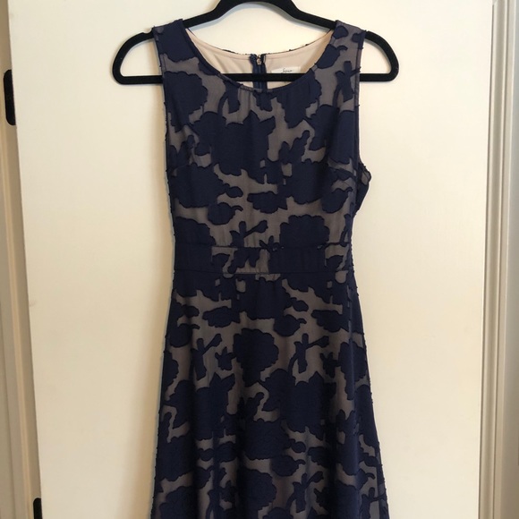 Dresses & Skirts - 2/$5!! Women’s Navy Midi Dress Size M